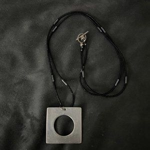 Metal Pointu's Designer Brush Silver Pendant Seeded Chain Toggle Close Necklace